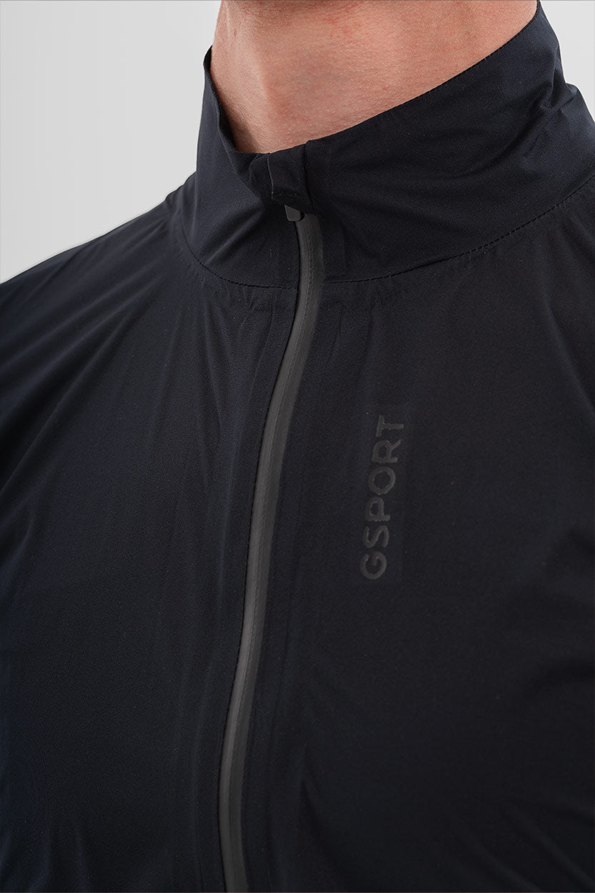 Cremallera YKK® waterproof – Bloqueo semiautomático y seguridad extra.