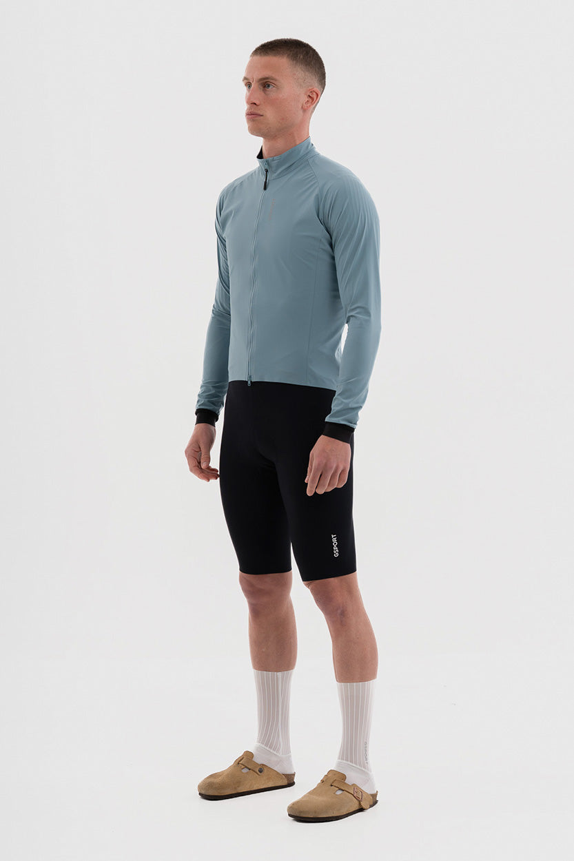 Chaqueta técnica para ciclismo en condiciones de viento y lluvia