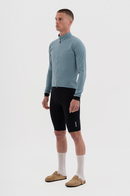 Chaqueta técnica para ciclismo en condiciones de viento y lluvia