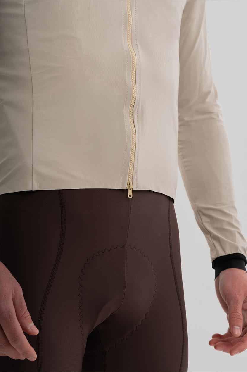 Chaqueta ligera y compacta para ciclismo en carretera