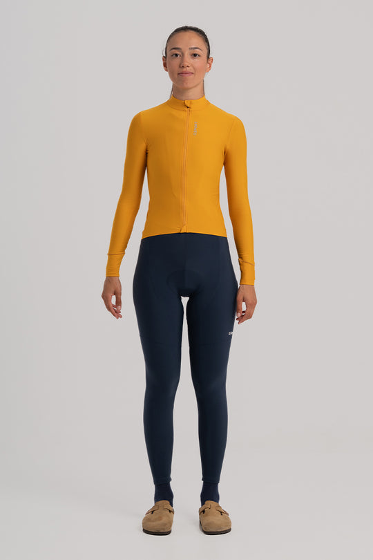 Maillot ONE de Invierno: Tejido afelpado ideal para entretiempo y climas suaves. Comodidad y rendimiento en cada ruta.